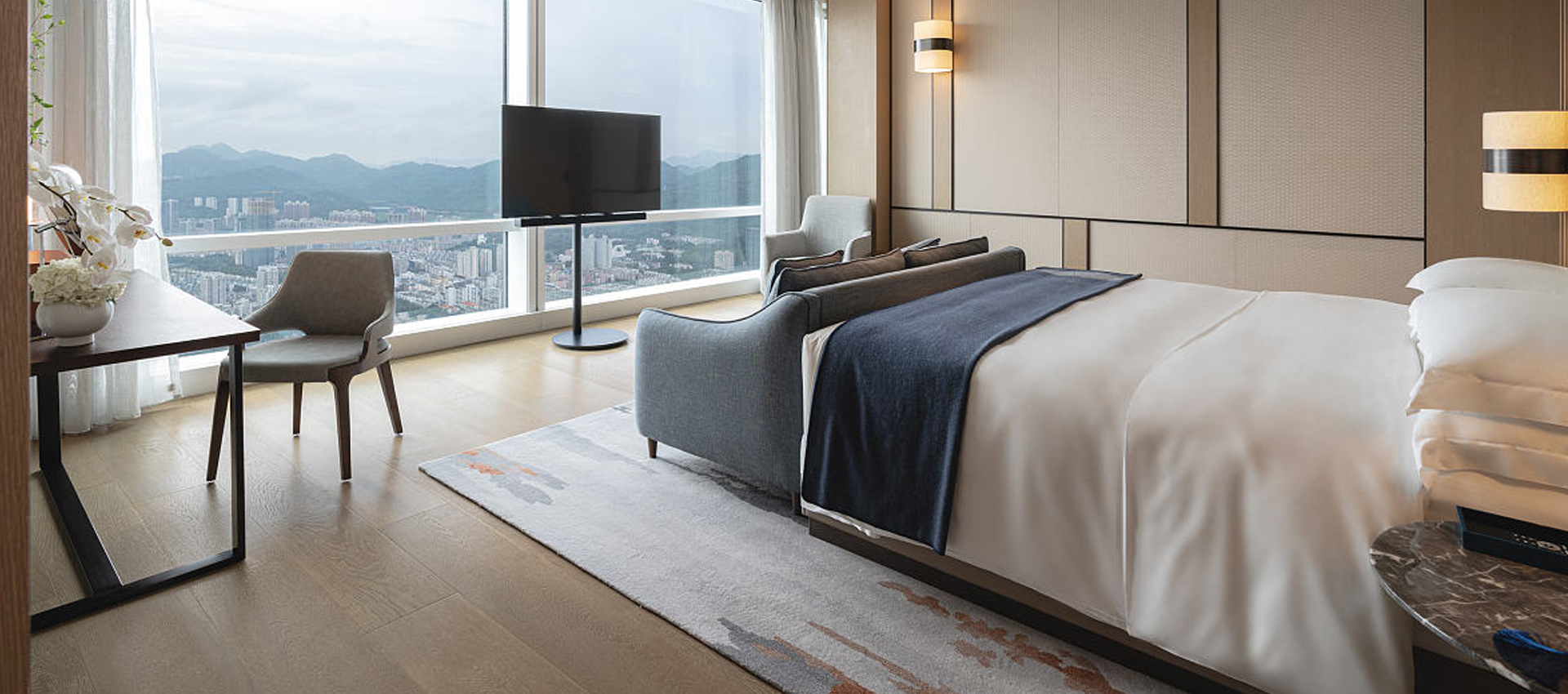 Навигация по будущим тенденциям индустрии гостеприимства: взгляд на английский язык