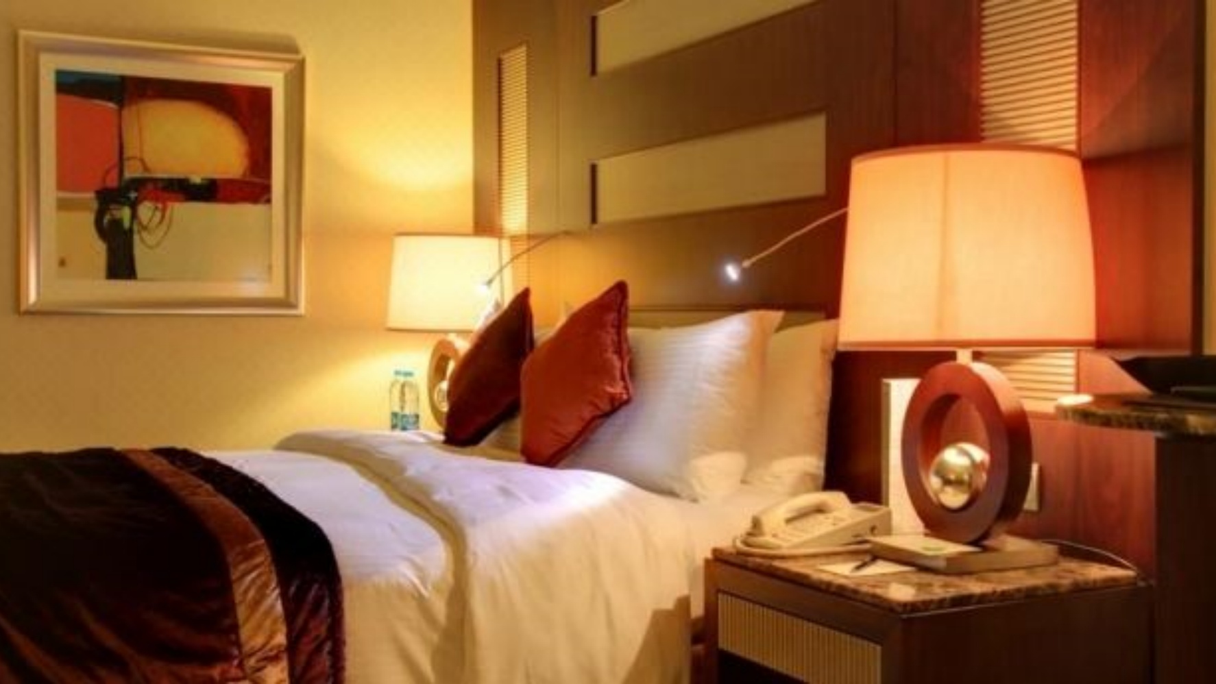 0220c12000ab3j59j412F_W_1080_808_R5_D