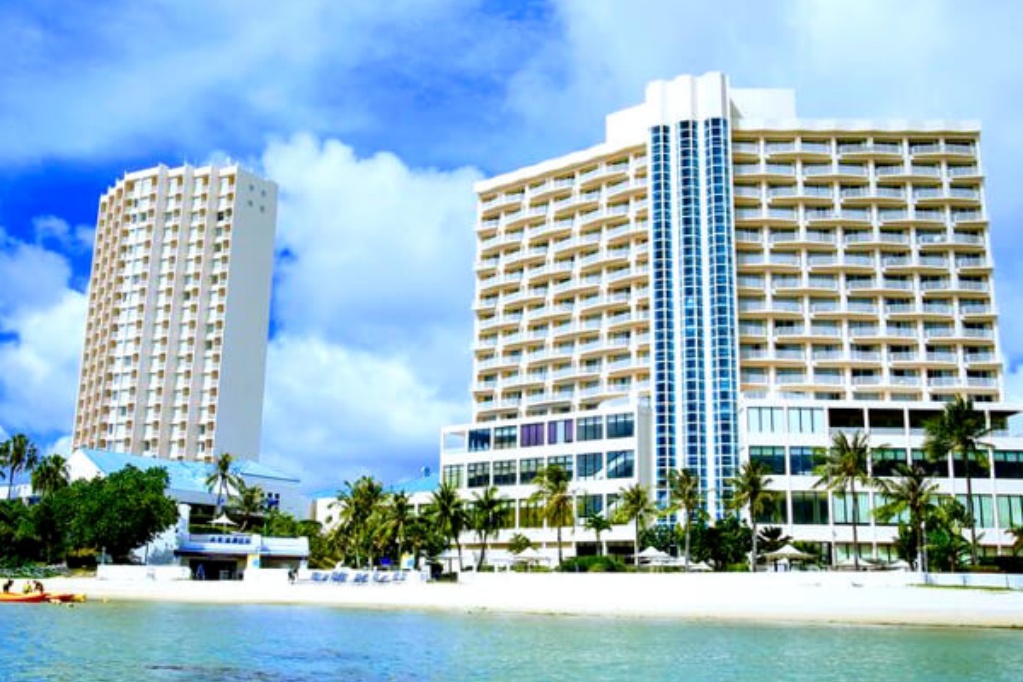 Вперед, пляжный курорт